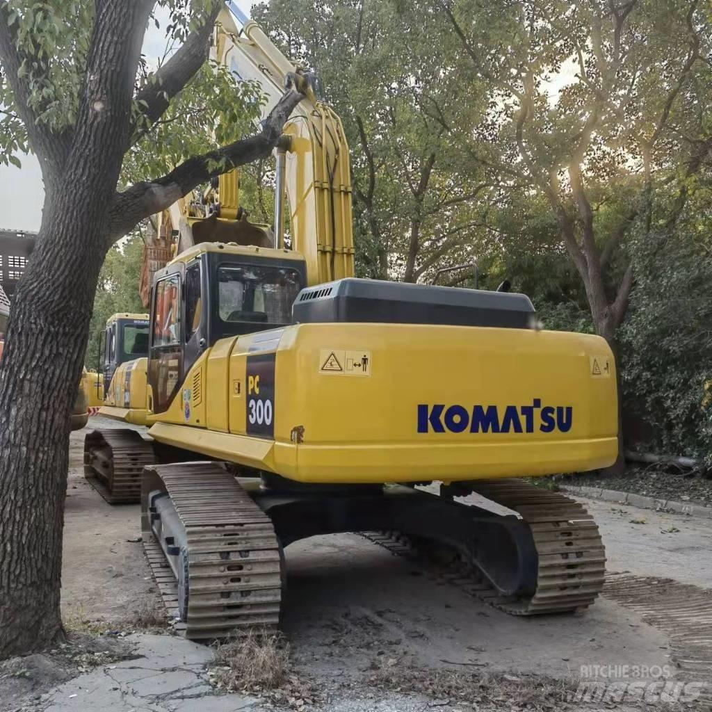 Komatsu PC 300 Kāpurķēžu ekskavatori