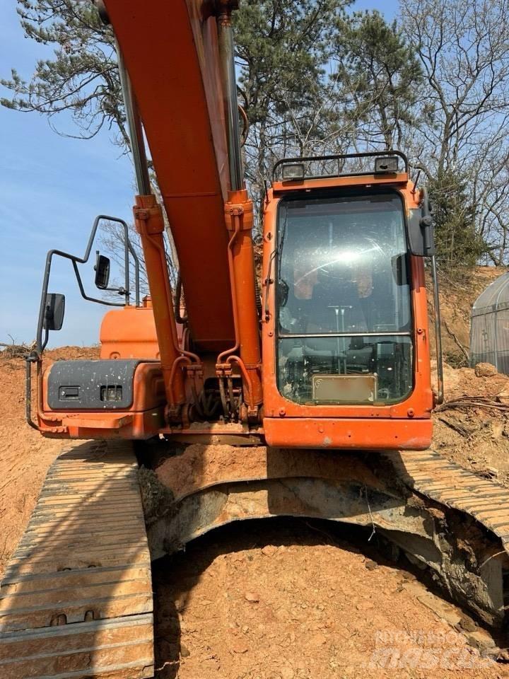 Doosan DX 220 LCA Kāpurķēžu ekskavatori