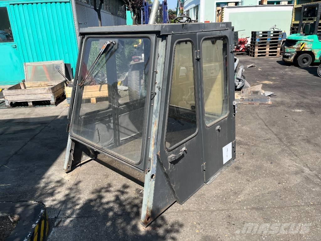 Nissan CABIN W-1038 Kabīnes un interjers