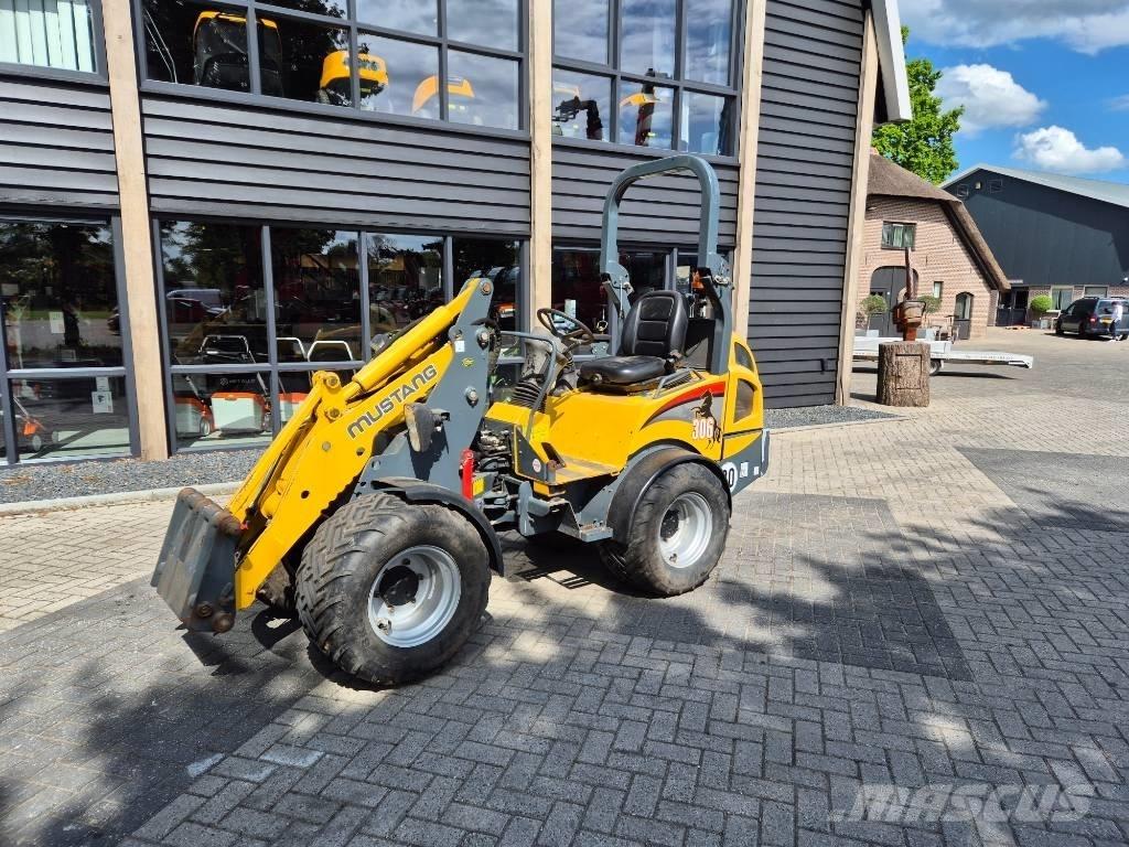 Mustang AL 306 Mini iekrāvēji