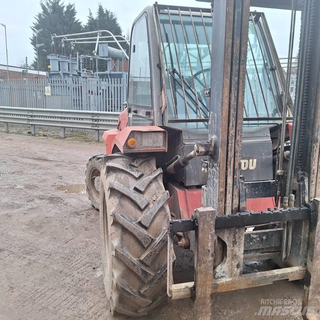 Manitou M 26.4 Apvidus autokrāvējs