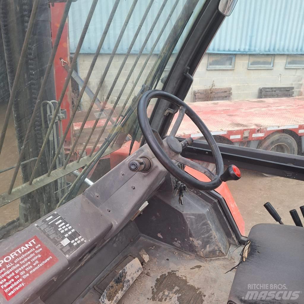 Manitou M 26.4 Apvidus autokrāvējs