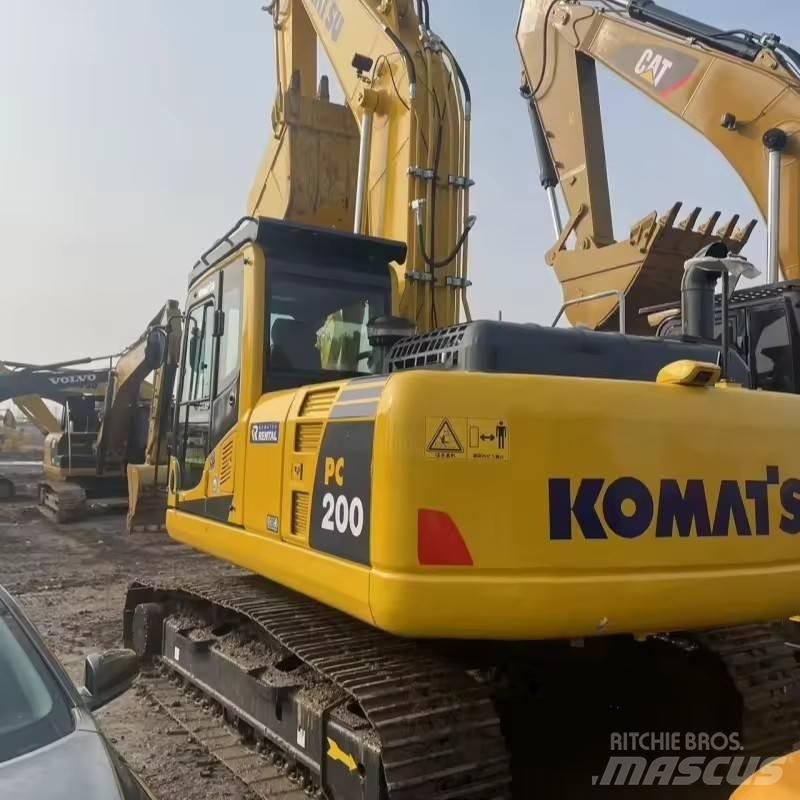 Komatsu PC 200 Kāpurķēžu ekskavatori