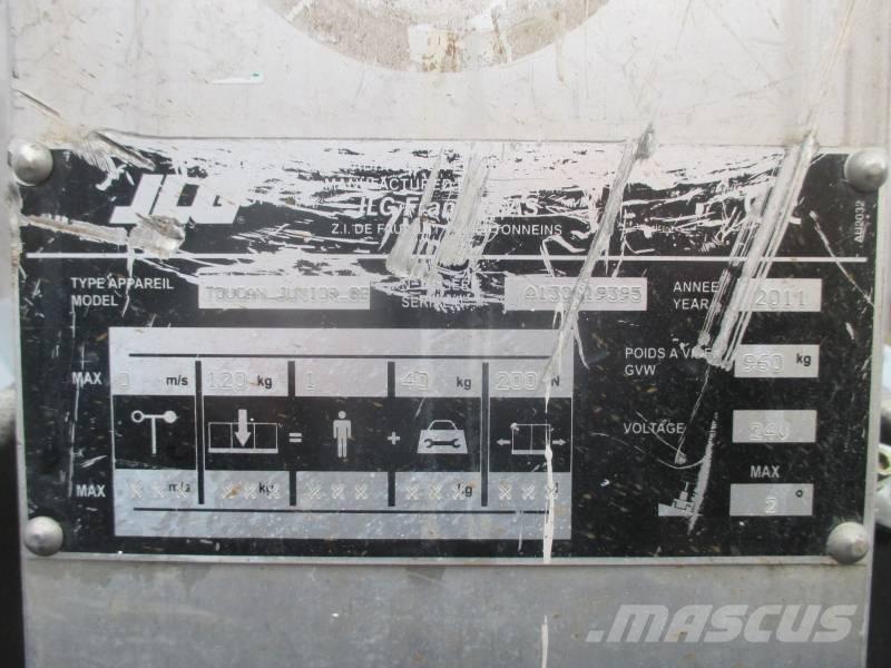 JLG Toucan Junior 8 Vertikālie pacēlāji