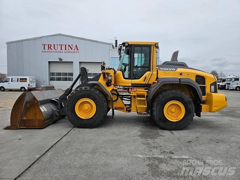 Volvo L 120 H Iekrāvēji uz riteņiem