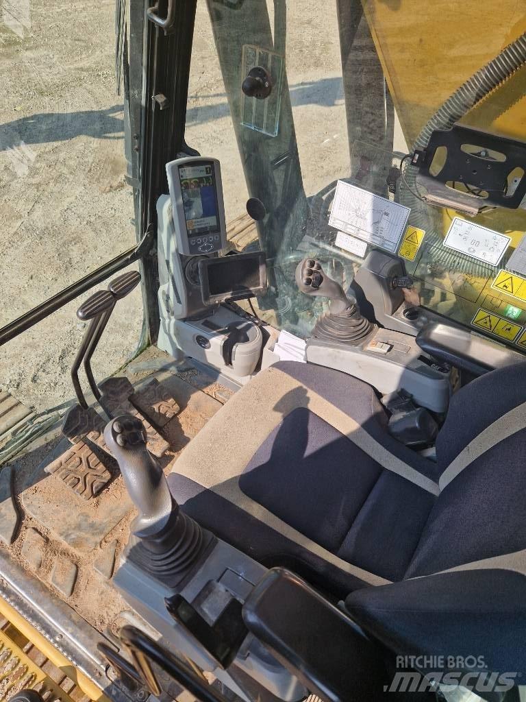 CAT 323 F L Kāpurķēžu ekskavatori