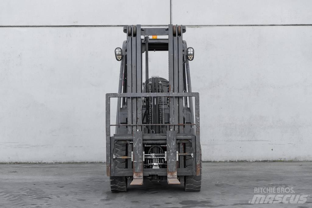 Manitou MI 30 D Tehnika ar dīzeļa dzinēju