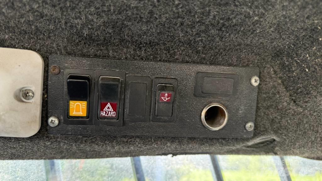 Bobcat 553 Lietoti riteņu kompaktiekrāvēji