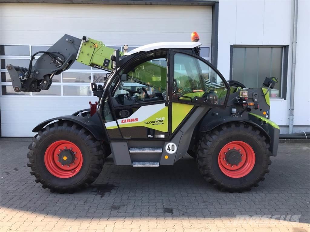 Liebherr T46-7S Teleskopiskie manipulatori