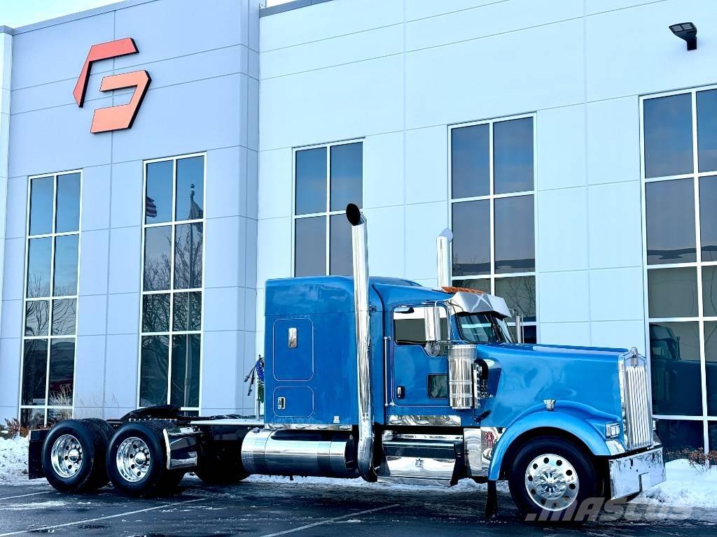 Kenworth W 900 Vilcēji