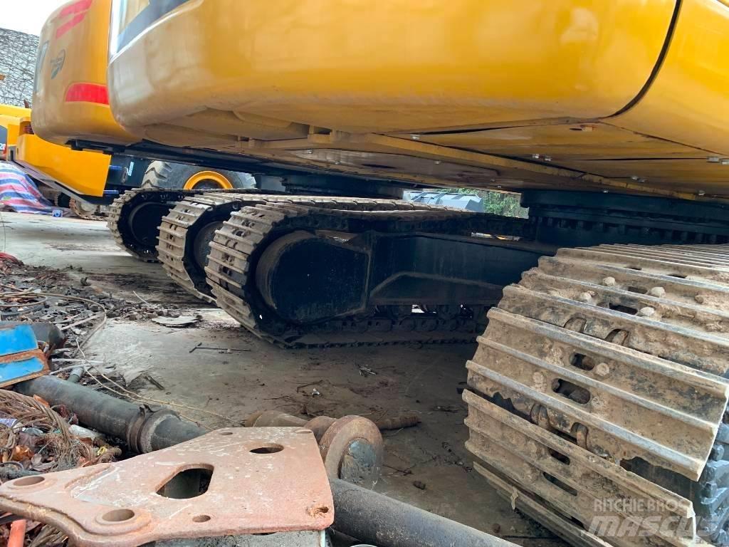 CAT 320D2 Kāpurķēžu ekskavatori