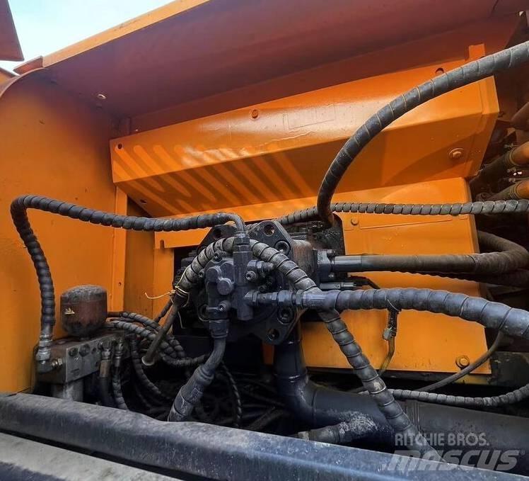 Hyundai R330LC-9T Kāpurķēžu ekskavatori