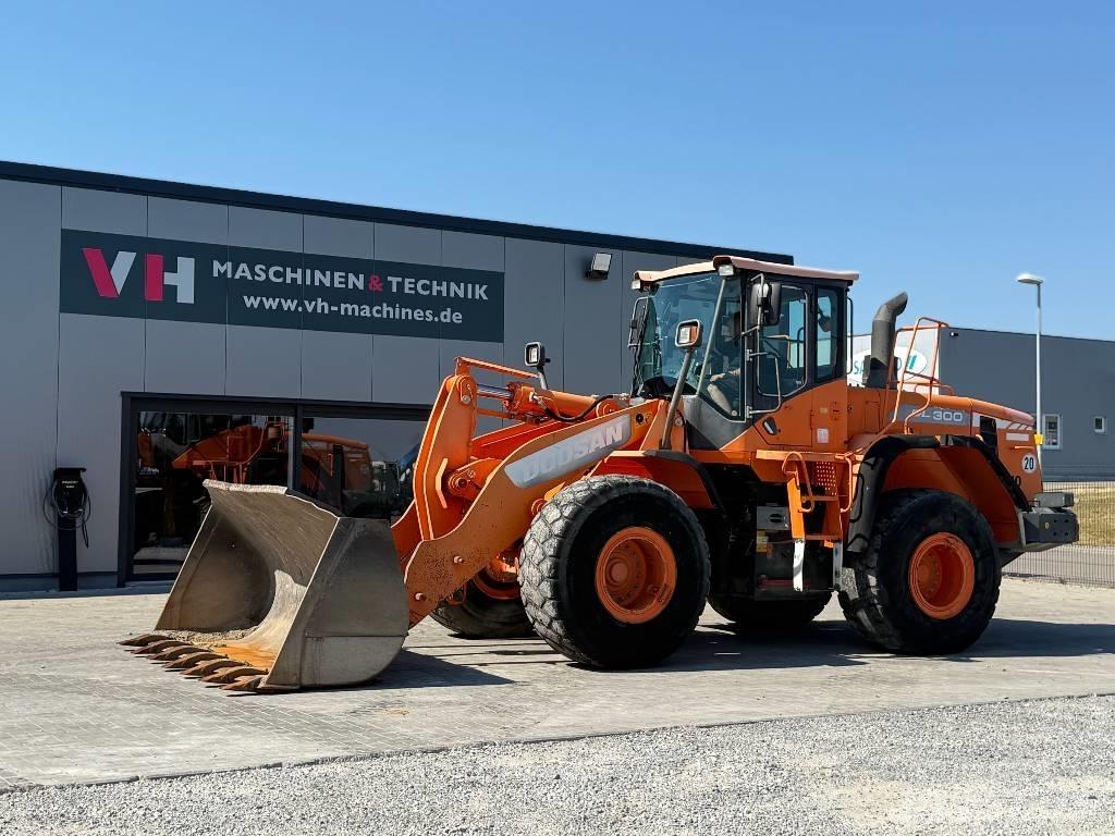 Doosan DL 300-3 Iekrāvēji uz riteņiem