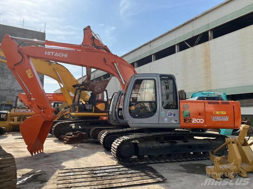 Hitachi EX 200 Kāpurķēžu ekskavatori