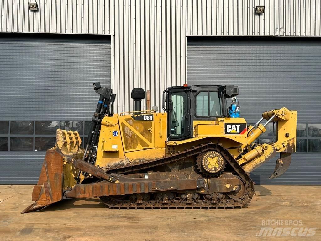 CAT D8R Kāpurķēžu buldozeri