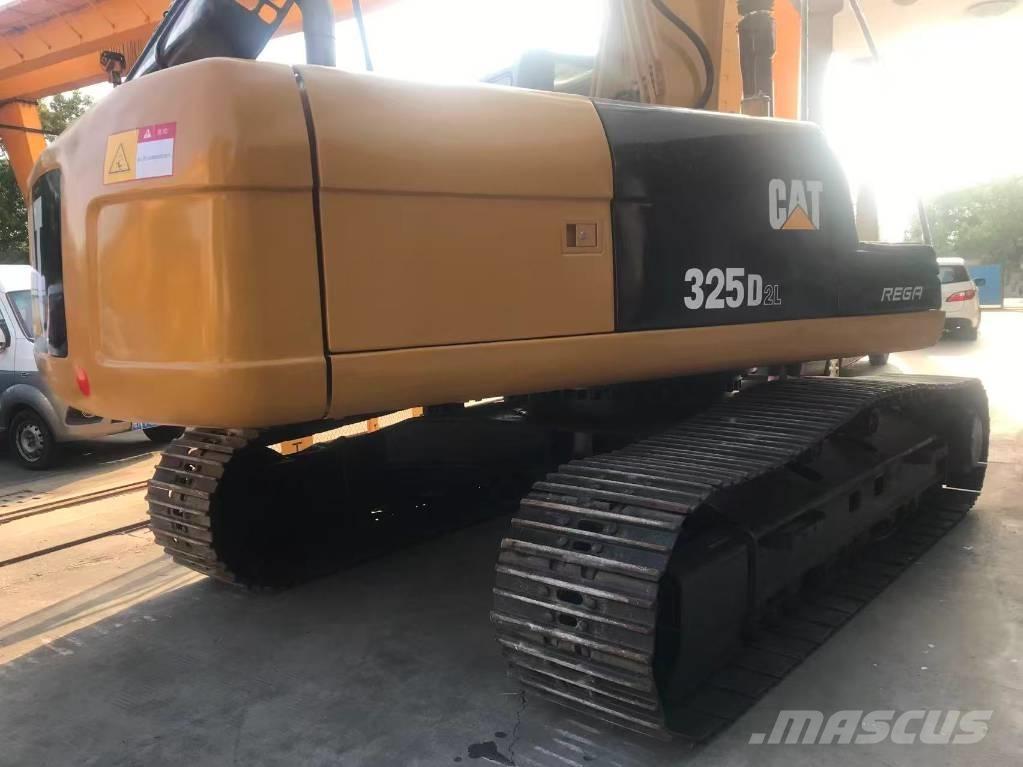 CAT 325 D L Kāpurķēžu ekskavatori