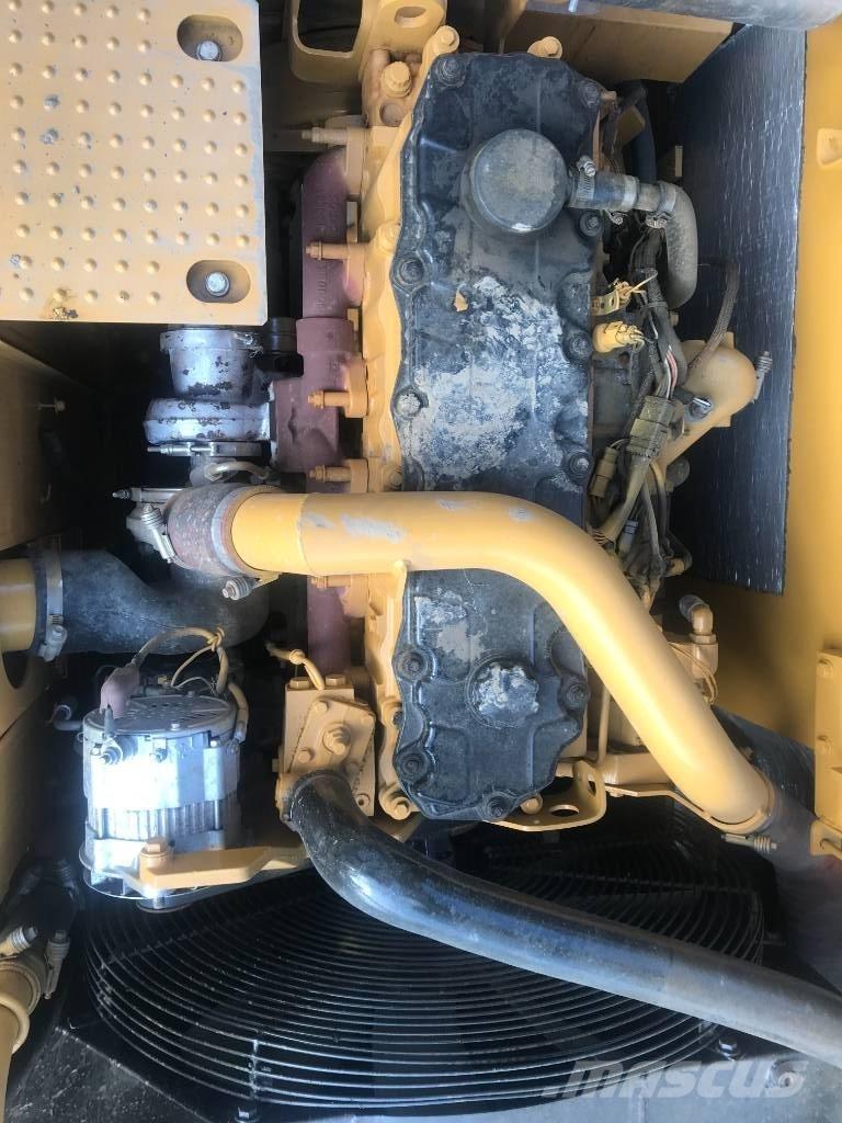 CAT 325 D L Kāpurķēžu ekskavatori