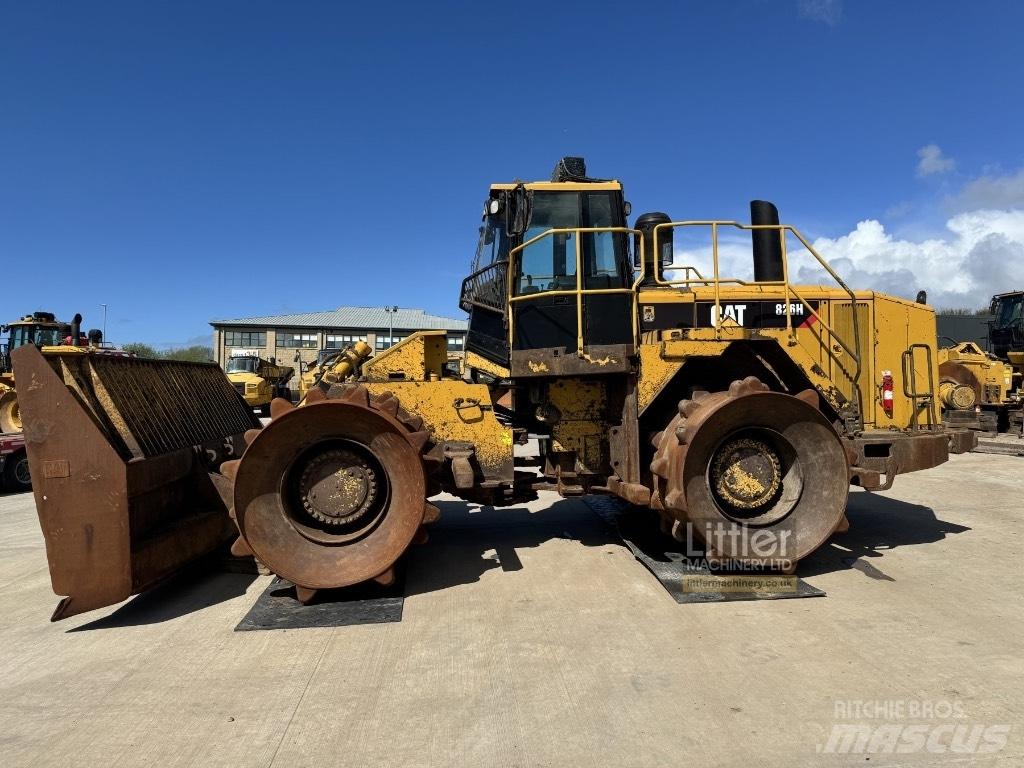 CAT 826H Atkritumu preses