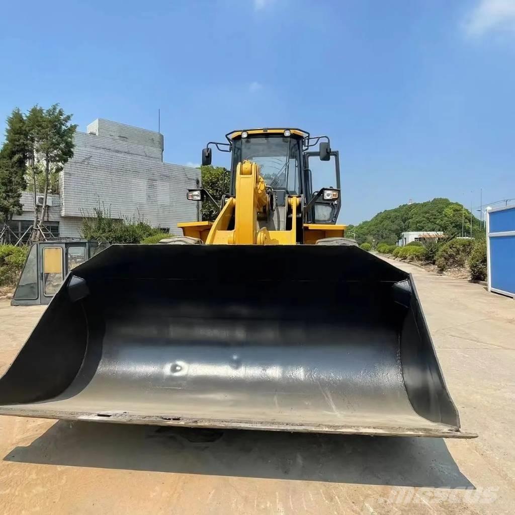 LiuGong LG856H Iekrāvēji uz riteņiem