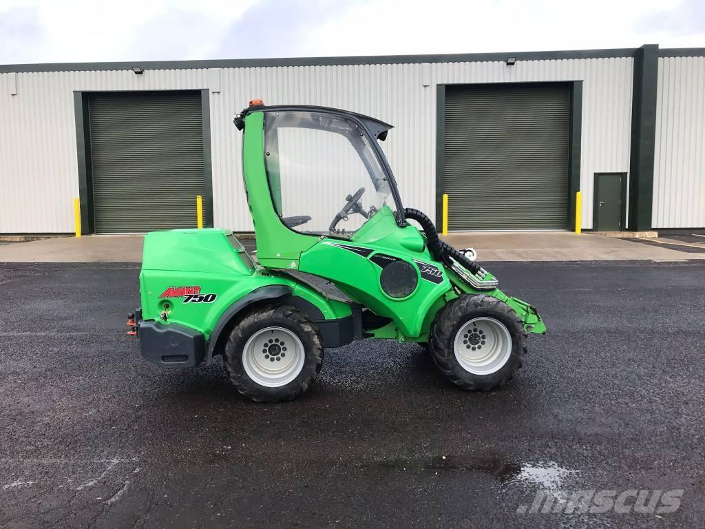 Avant 750 Multifunkcionālie iekrāvēji