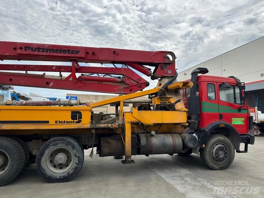 Mercedes-Benz 2435 Betonvedēji