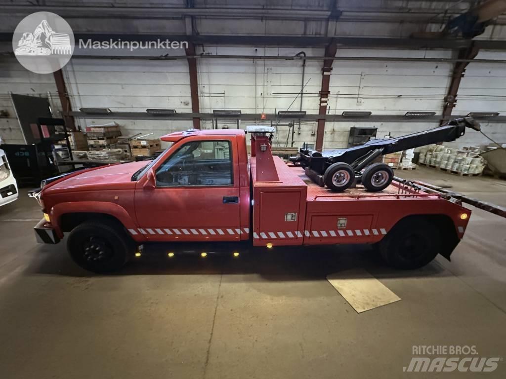 Chevrolet 3500 Evakuators ar manipulatoru