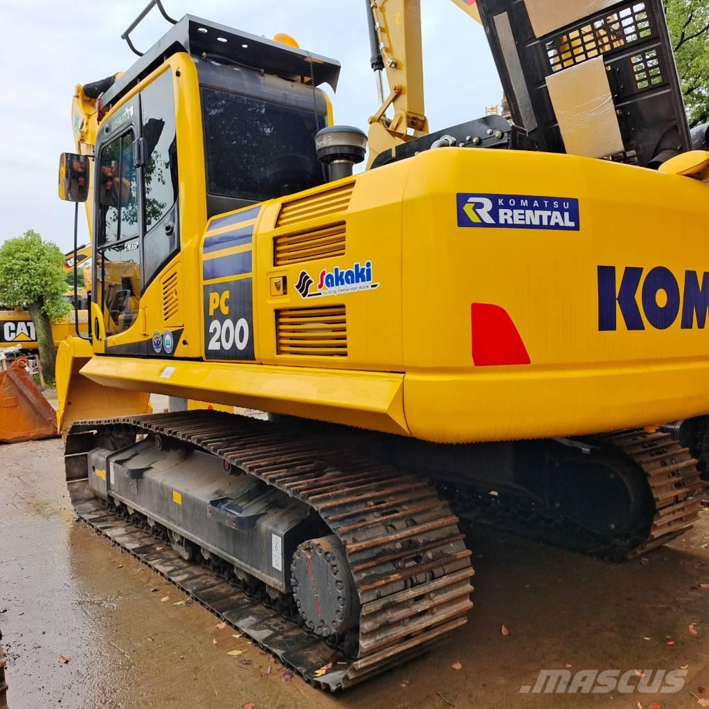 Komatsu PC 200 Kāpurķēžu ekskavatori