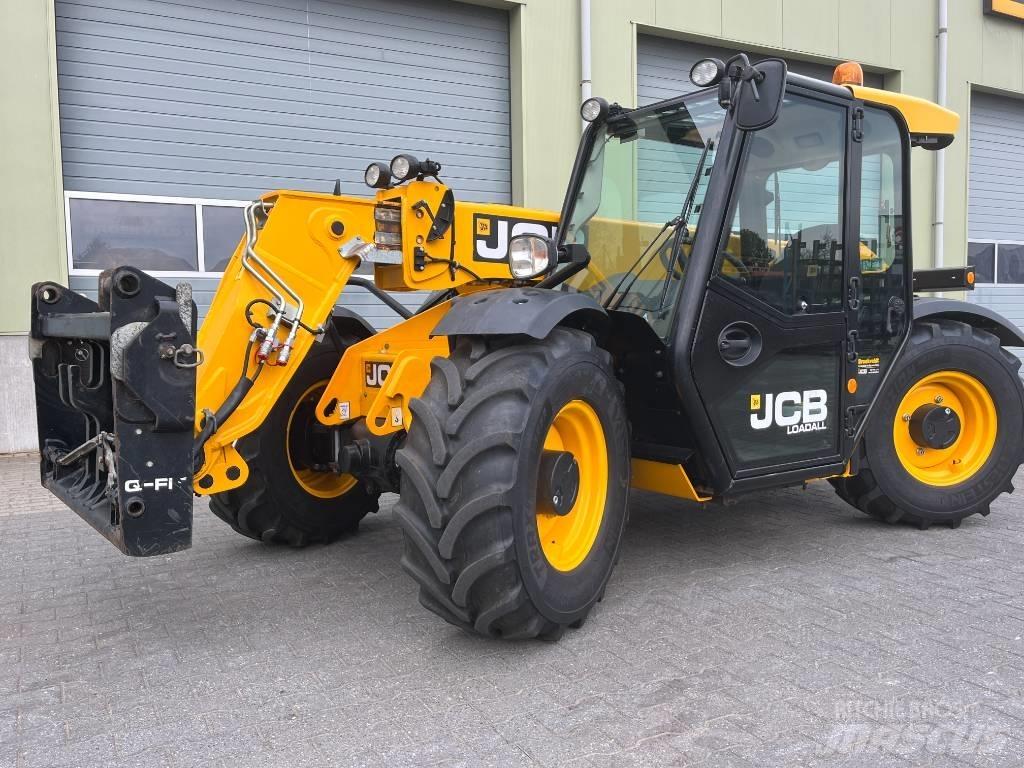 JCB 527-58 Agri Plus Lauksaimniecības pacēlāji
