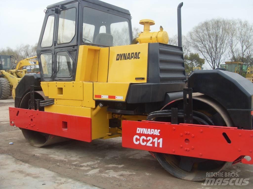 Dynapac CC 211 Divvalču grunts veltņi