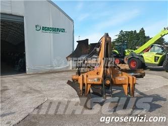  MORO ARATRI 20 APVFS Piekabināmie arkli