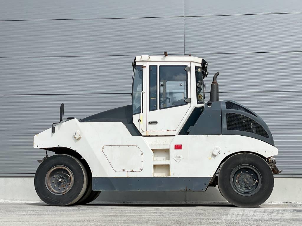 Bomag BW 24 RH Pneimatiskie veltņi