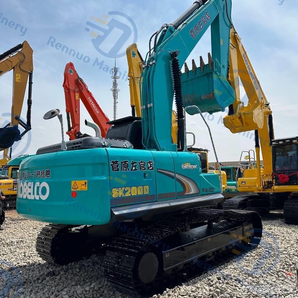 Kobelco SK 200 Kāpurķēžu ekskavatori