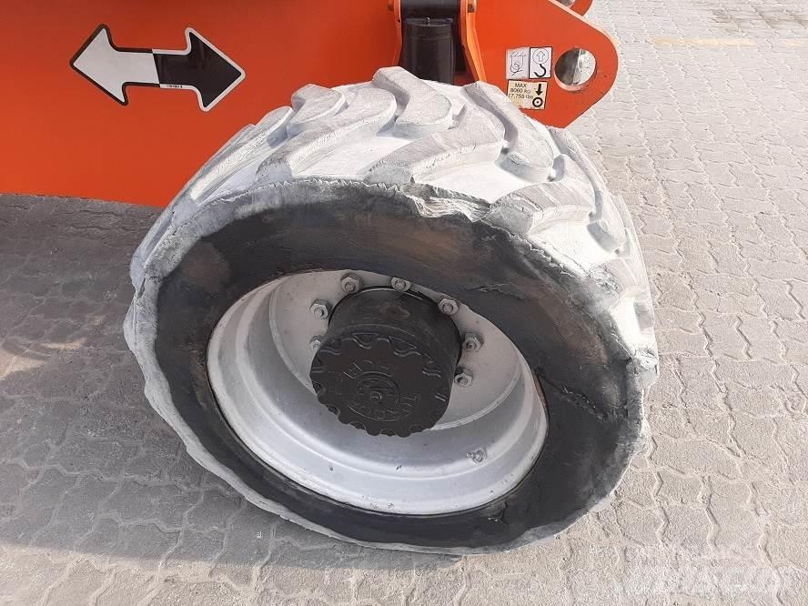 JLG 800AJ Strēles pacēlāji