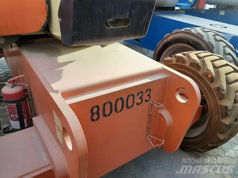 JLG 800AJ Strēles pacēlāji