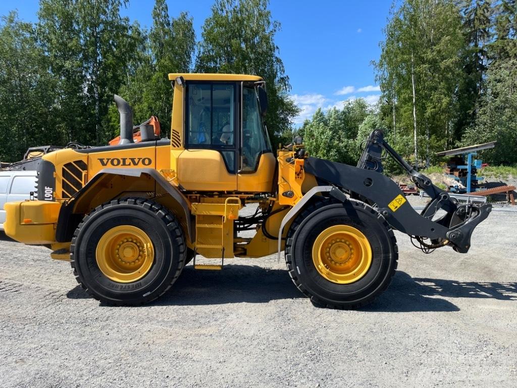 Volvo L 90 F Iekrāvēji uz riteņiem