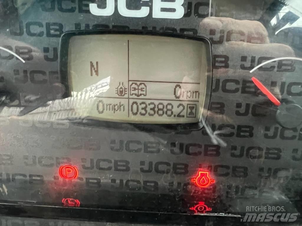 JCB 3 CX Ekskavatori-iekrāvēji