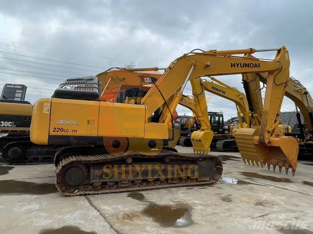 Hyundai Robex 220-7 Kāpurķēžu ekskavatori