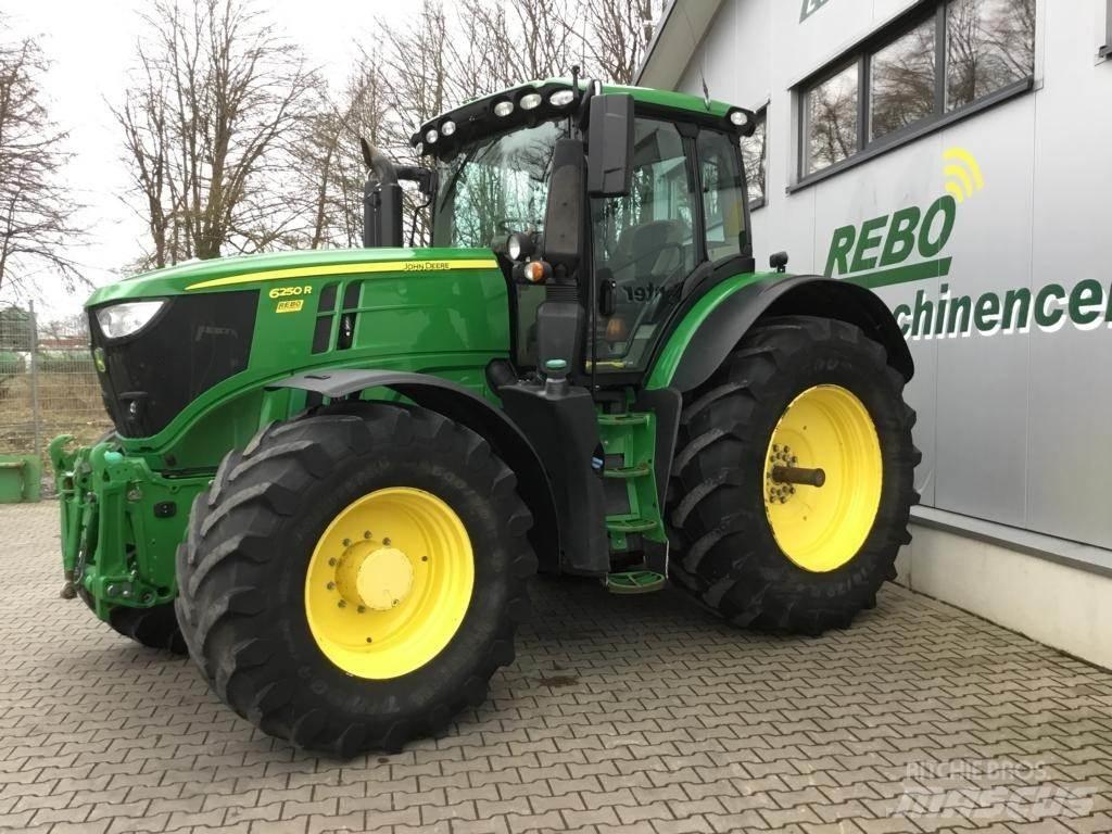 John Deere 6250R Traktori