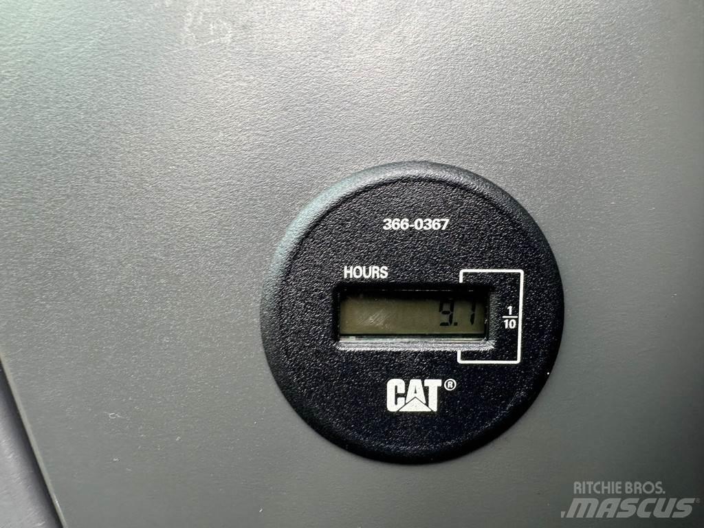 CAT 320D2 Kāpurķēžu ekskavatori