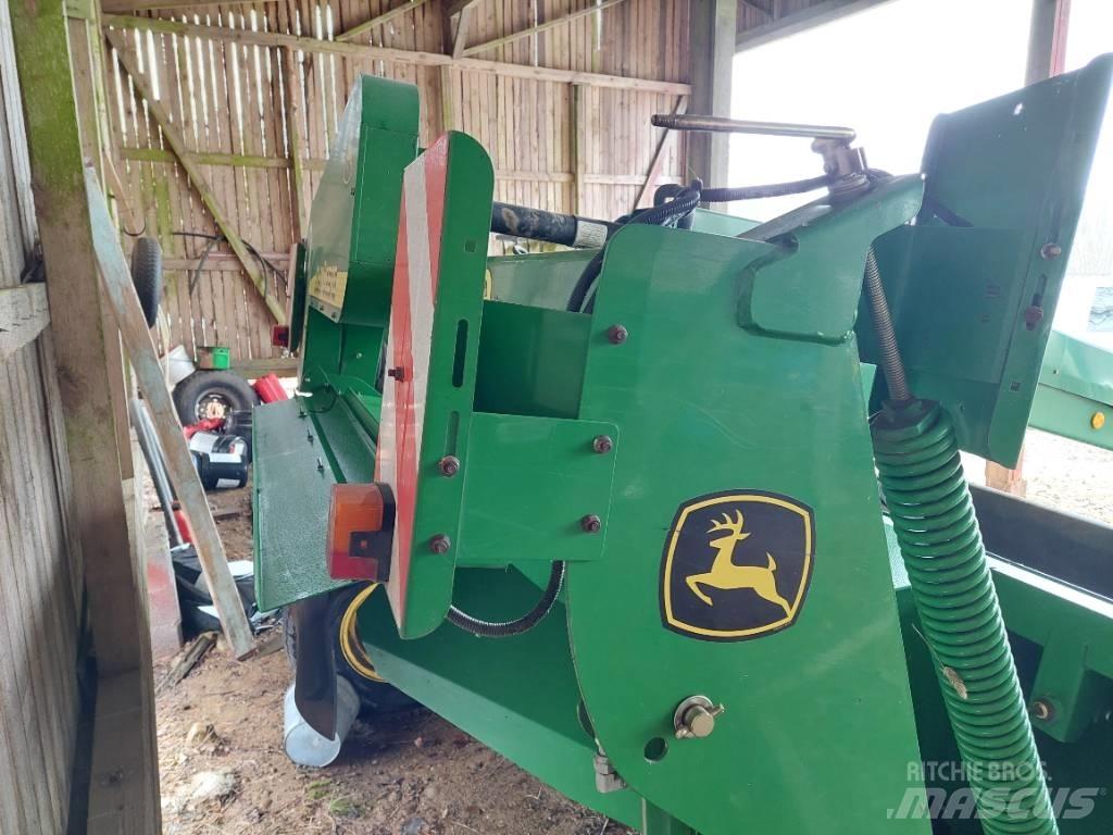 John Deere 730 Pļaujmašīnas ar kondicionieri