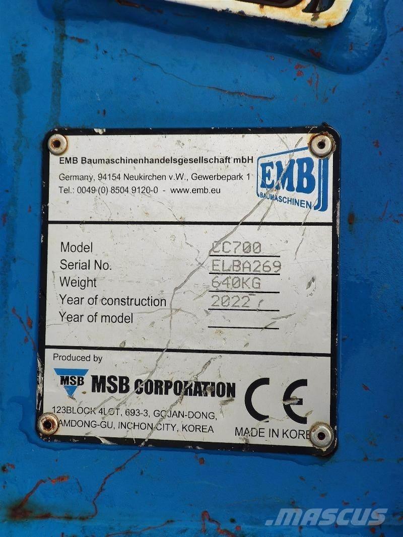  EMB CC700 Griezēji