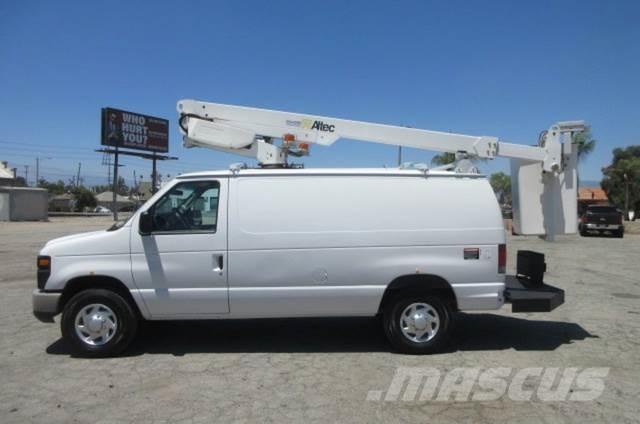 Ford E350 Evakuators ar manipulatoru