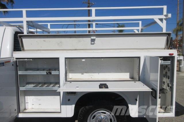 Ford F250 Evakuators ar manipulatoru