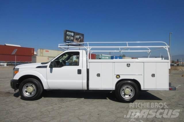 Ford F350 Evakuators ar manipulatoru