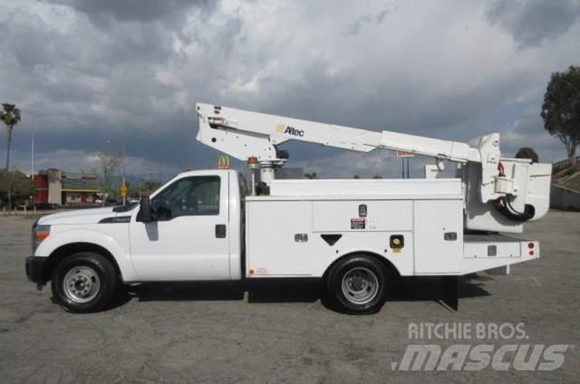 Ford F350 Evakuators ar manipulatoru