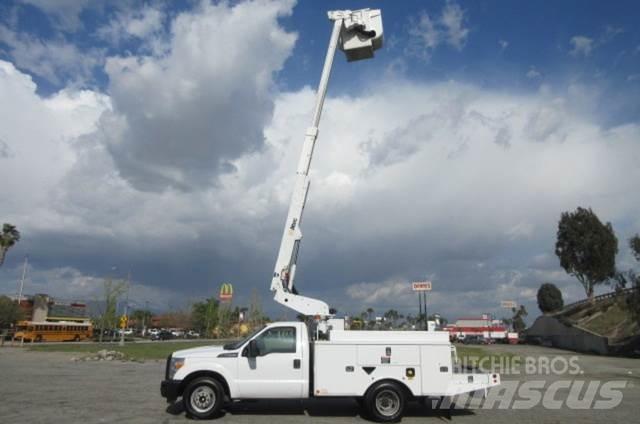 Ford F350 Evakuators ar manipulatoru
