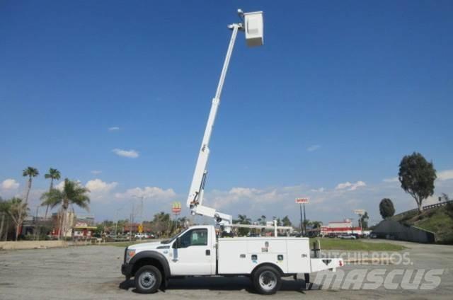 Ford F450 Pacēlāji uz automašīnas bāzes