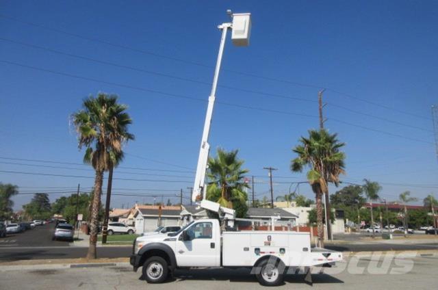 Ford F450 Evakuators ar manipulatoru