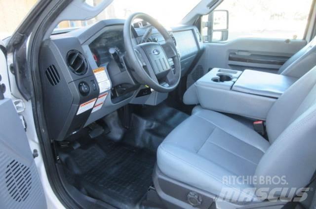 Ford F450 Evakuators ar manipulatoru
