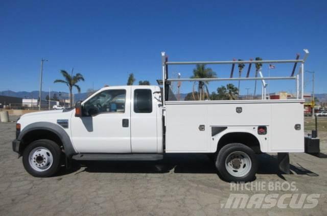 Ford F450 Evakuators ar manipulatoru